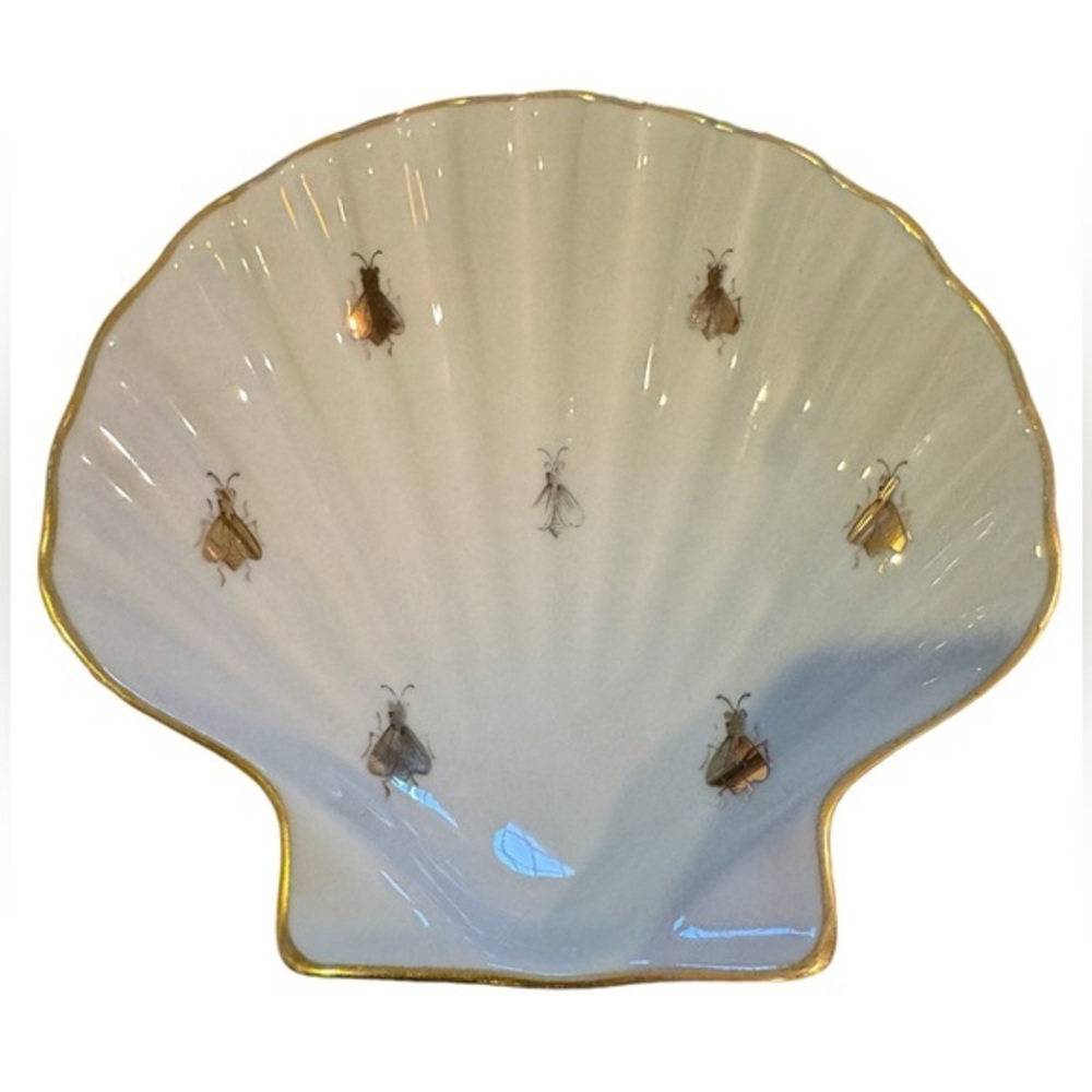 Chamart"Limoges France Scallop-Shaped Dish‎ Insect